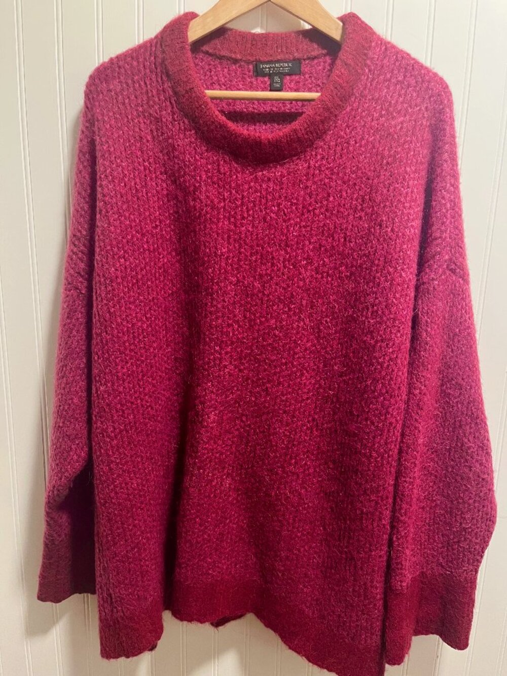 Banana Republic- Italian Alpaca Oversized Fuchsia Seater-XXL